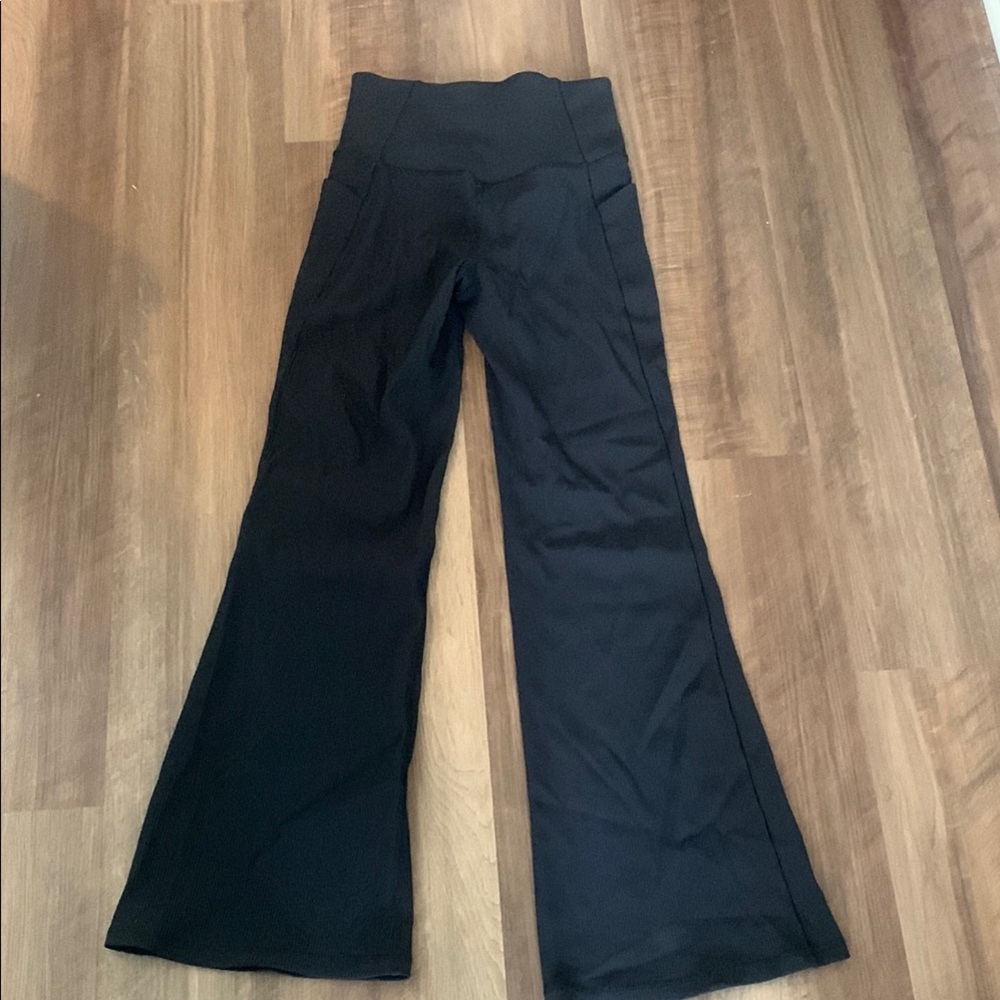 Athleta Salutation Stash Rib Flare Size S
